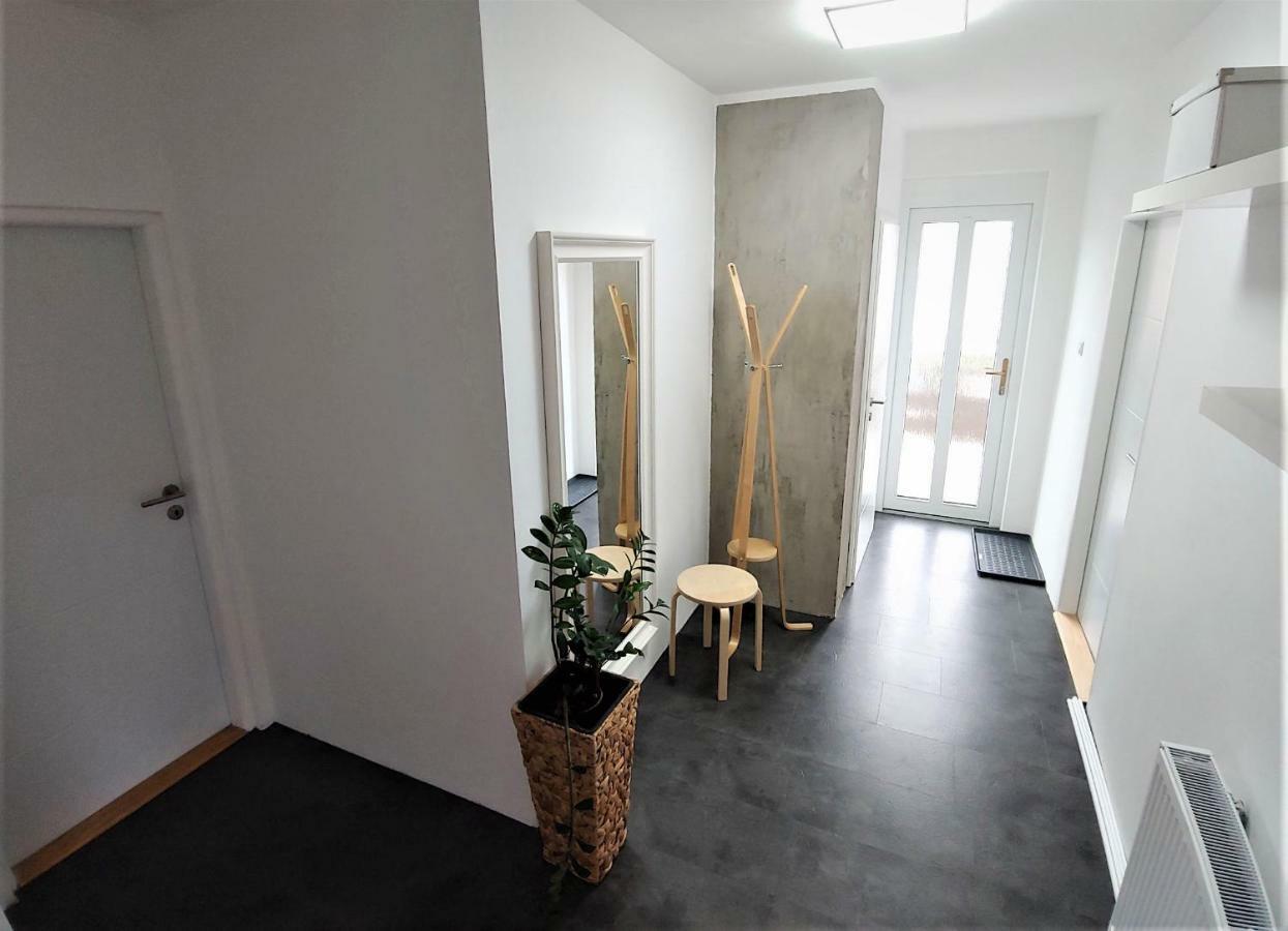 Apartman Lenka Apartment Borsice Bagian luar foto